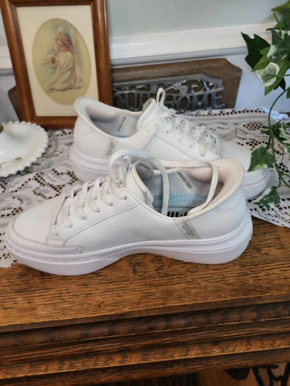 Skechers White Court Classics Slip-Ins Faux Leather 8 Pickleball Preppy Minimal